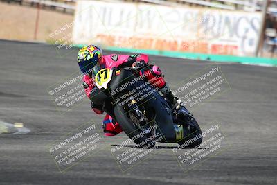 media/Jun-04-2022-WERA (Sat) [[b852bbbd55]]/Practice Races/5-750cc and up novices/